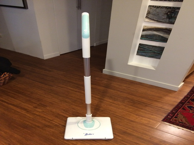 Nellie's All-Natural Wow Mop- Cordless, Light-Weight and Rechargeable  <strike>Reg $259.98 </strike> <font color="red">Now $224.00 </font>